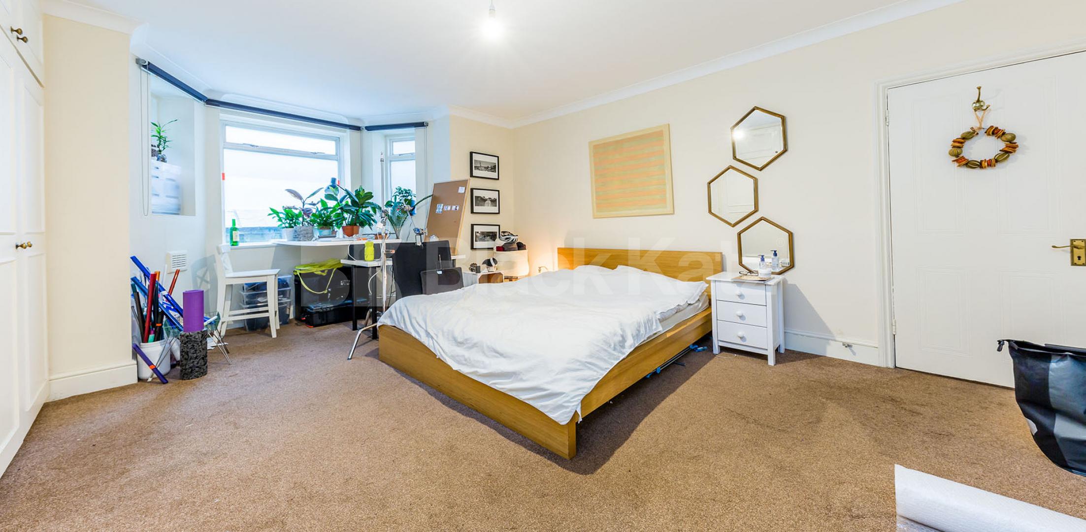 			GARDEN FLAT!, 2 Bedroom, 1 bath, 1 reception Flat			 Hillmarton Road, CALEDONIAN ROAD 